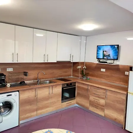 Apartment кирил и методий