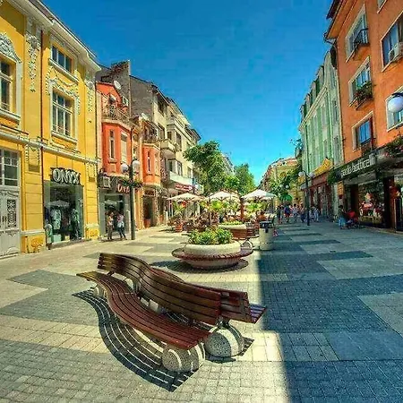кирил и методий Appartamento Burgas